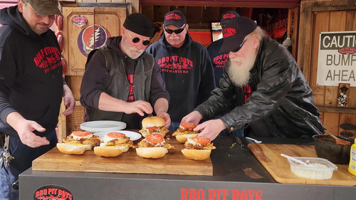 BBQ Pit Boys